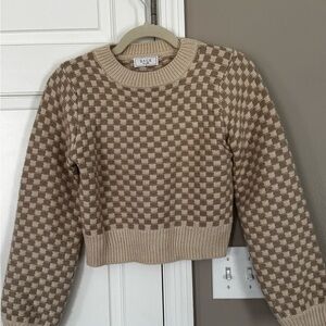 Sage Women's Checkered Crew Neck Sweater - Tan and Cream